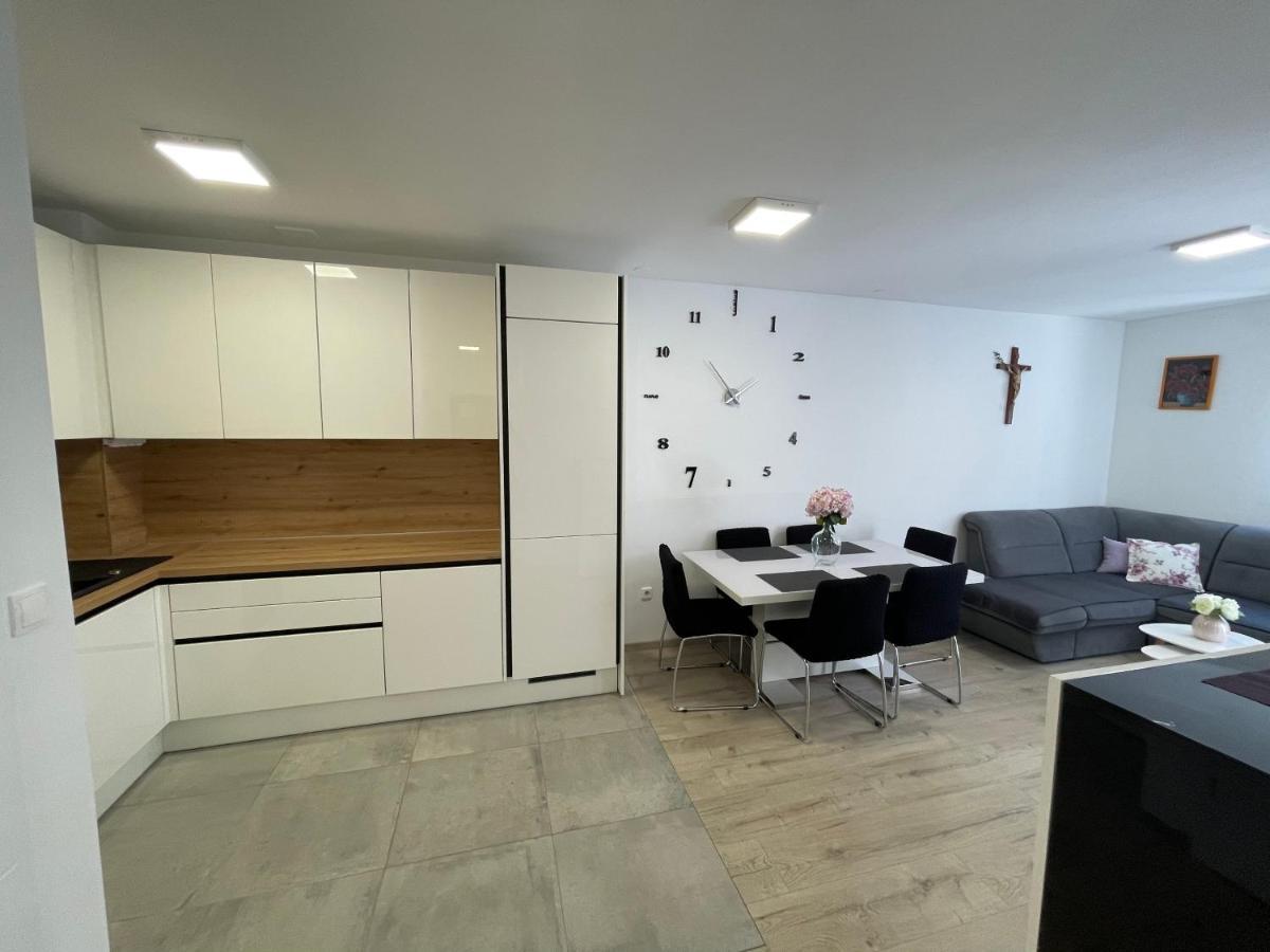 The Big Terrace Apartment Makarska Bagian luar foto