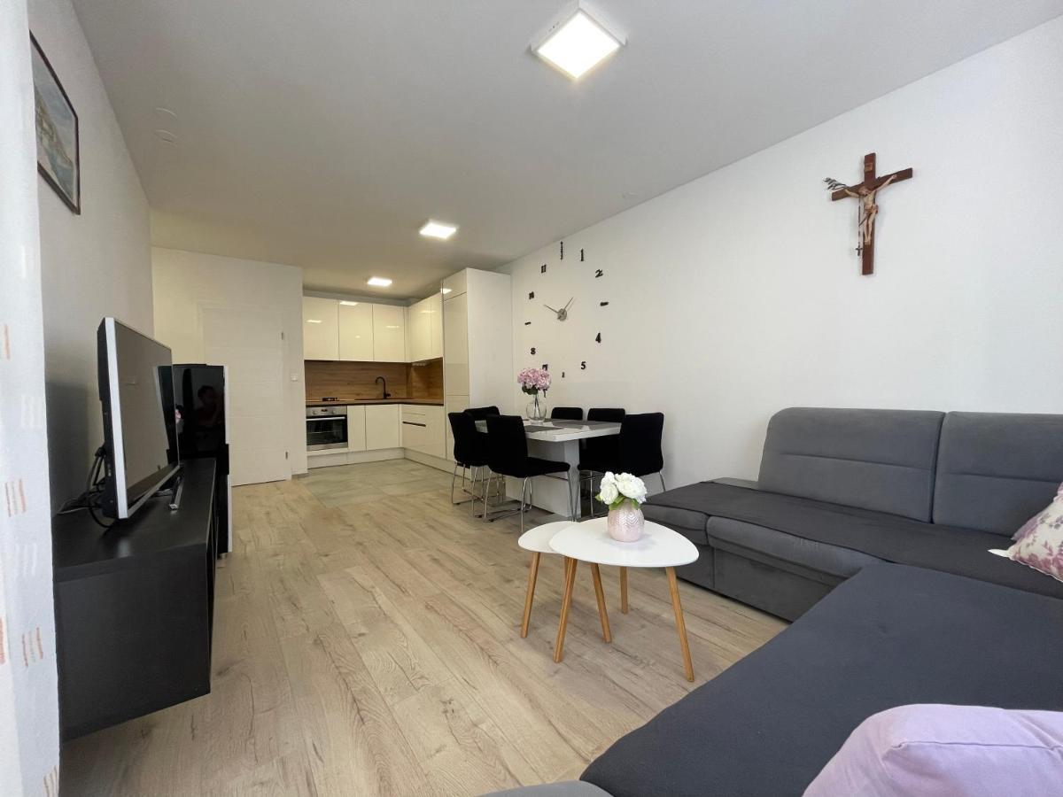 The Big Terrace Apartment Makarska Bagian luar foto